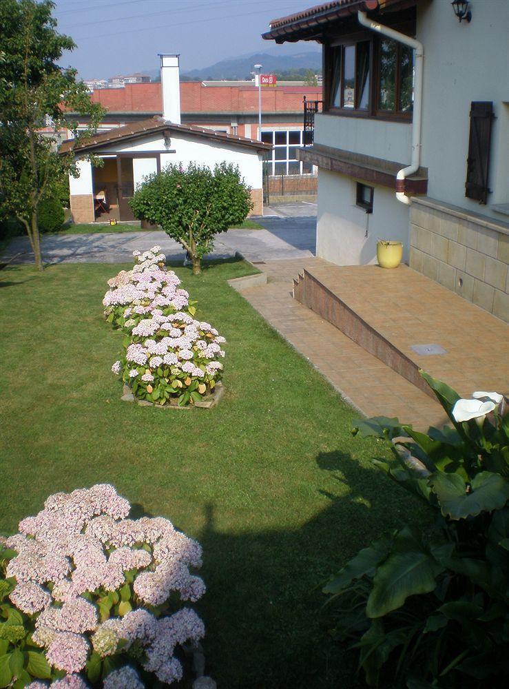 Pension Gure Ametsa Ирун Экстерьер фото