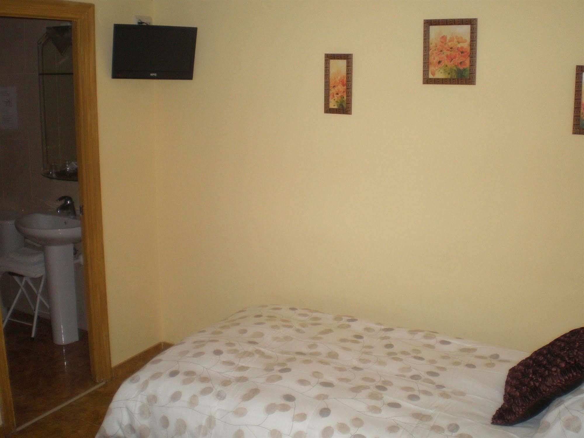 Pension Gure Ametsa Ирун Экстерьер фото