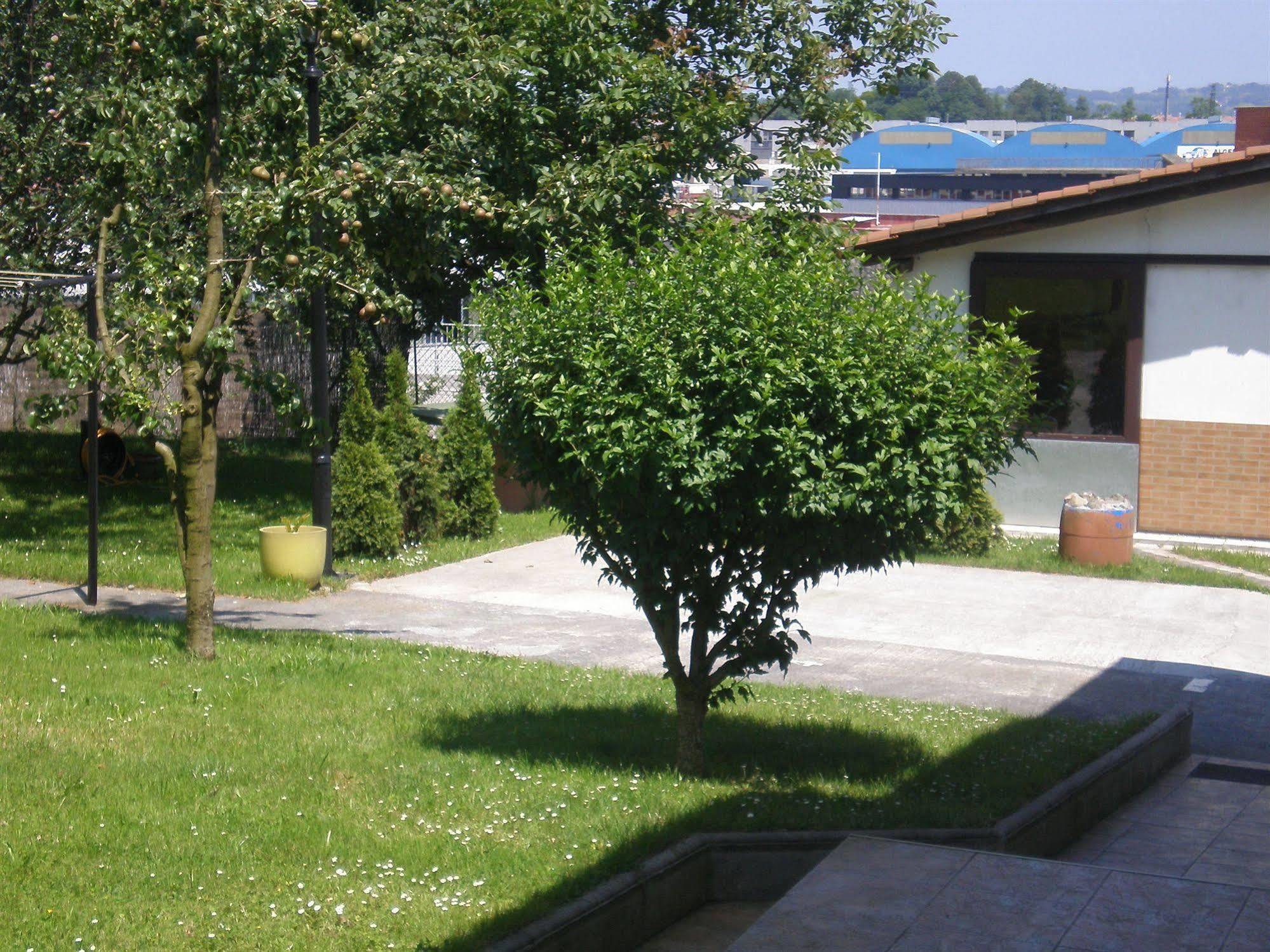 Pension Gure Ametsa Ирун Экстерьер фото