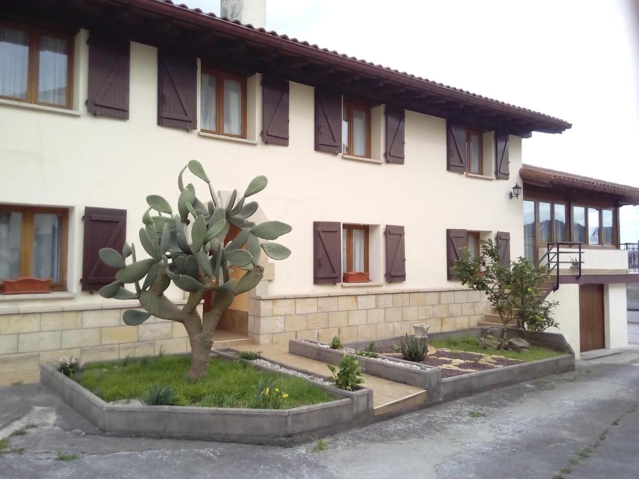Pension Gure Ametsa Ирун Экстерьер фото